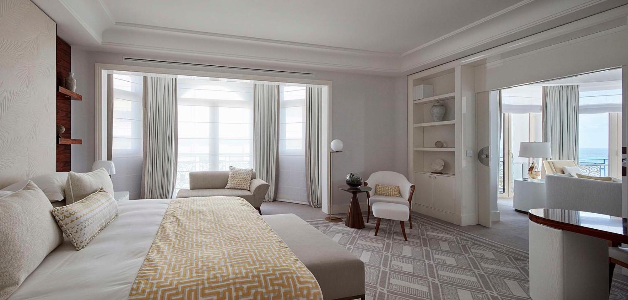 호텔 마티네즈 인 더 언바운드 컬렉션 바이 하얏트 칸느 외부 사진 A bedroom at the Mandarin Oriental, Paris