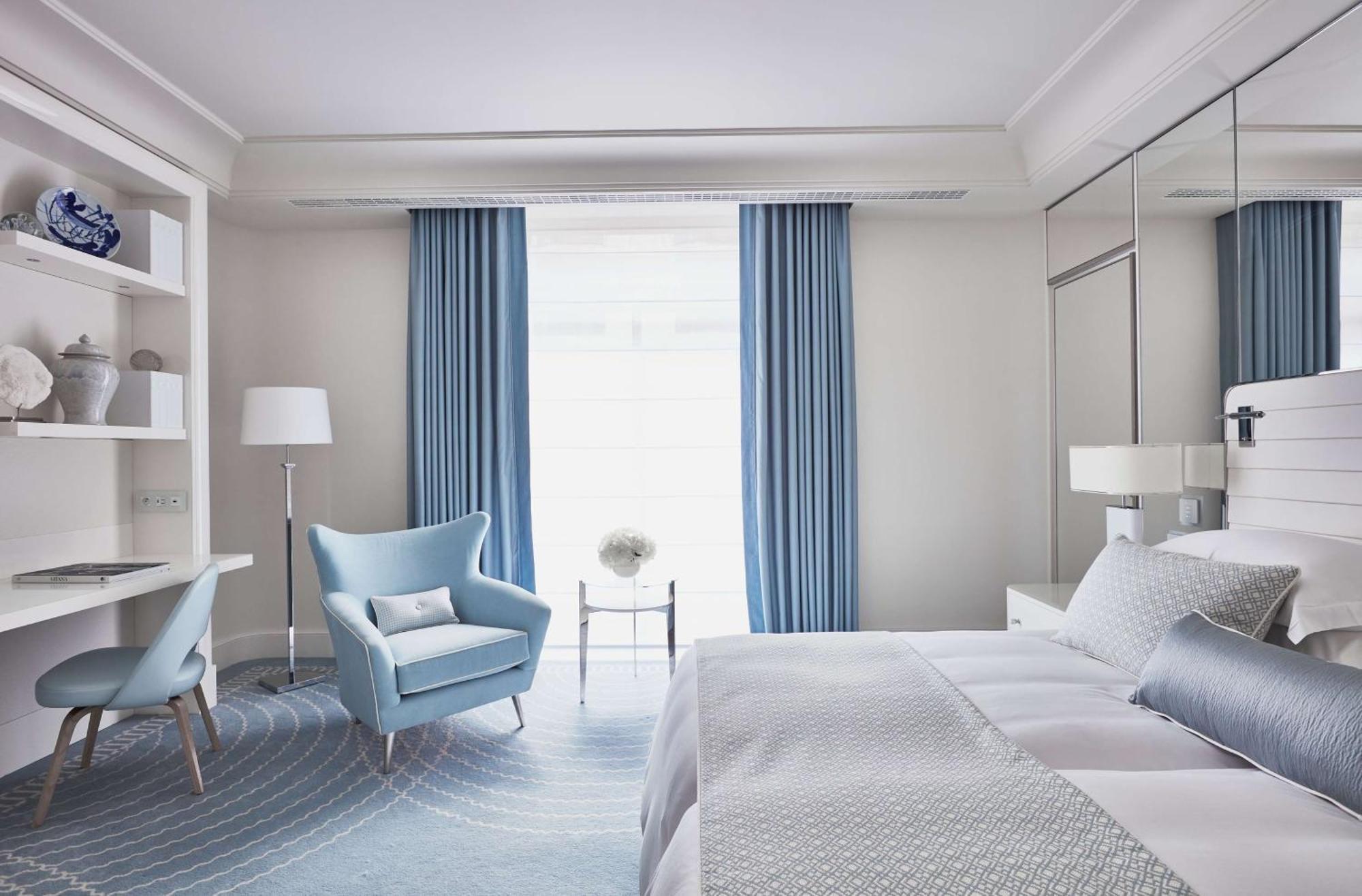 호텔 마티네즈 인 더 언바운드 컬렉션 바이 하얏트 칸느 외부 사진 A room at the Westin Palace Madrid